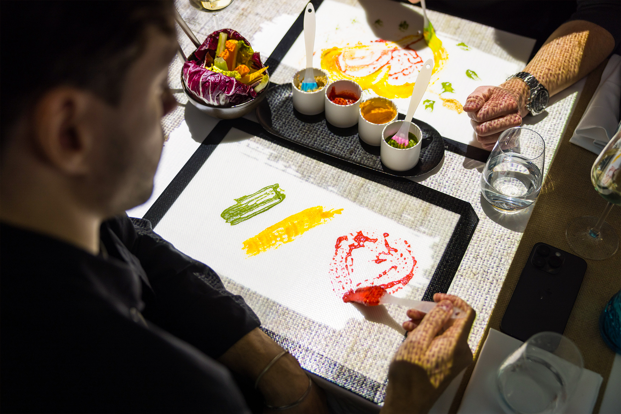 7 Paintings – The Art of Dining